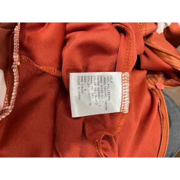 L’atiste By Amy Women Faux Orange Rust Floral Wrap Romper Size Small Sleeveless - Picture 9 of 13